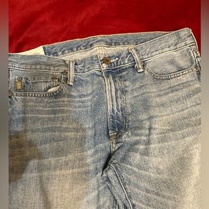 Abercrombie and Fitch men’s skinny jeans. Light blue and excellent condition.